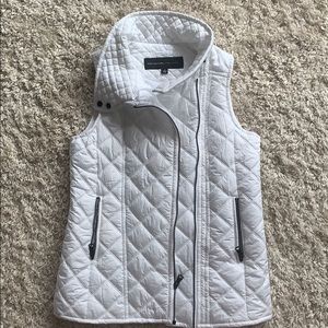 Marc New York light white vest with zipper pockets